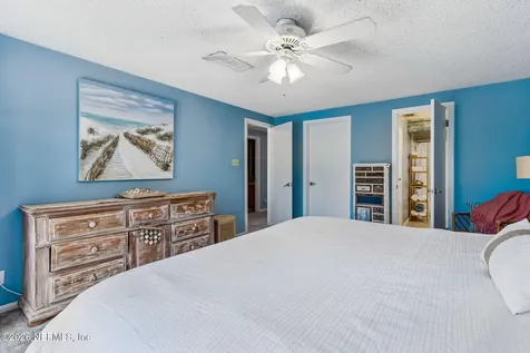 8702 Como Lake Drive Jacksonville FL 32256