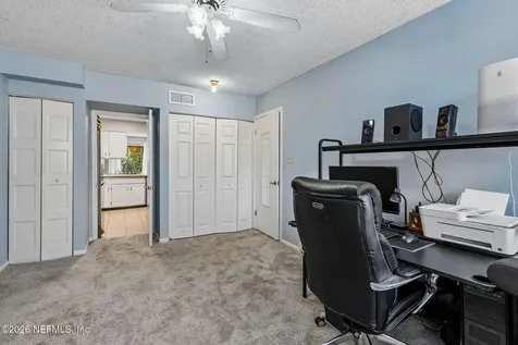 8702 Como Lake Drive Jacksonville FL 32256