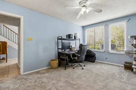 8702 Como Lake Drive Jacksonville FL 32256