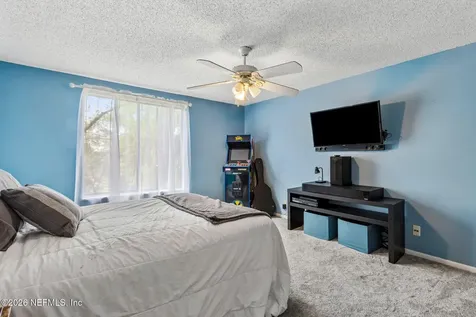 8702 Como Lake Drive Jacksonville FL 32256