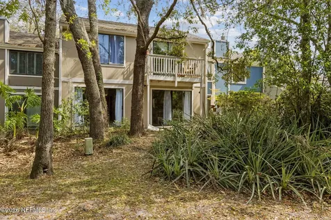8702 Como Lake Drive Jacksonville FL 32256
