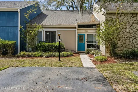 8702 Como Lake Drive Jacksonville FL 32256