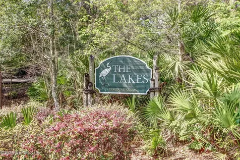 8702 Como Lake Drive Jacksonville FL 32256