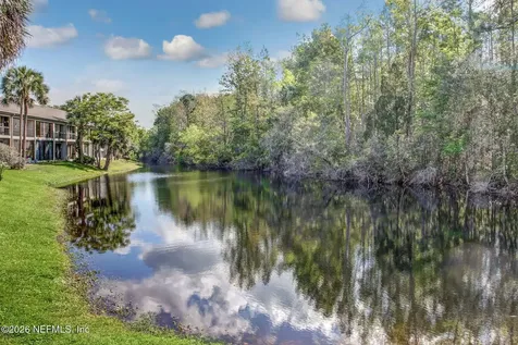 8702 Como Lake Drive Jacksonville FL 32256