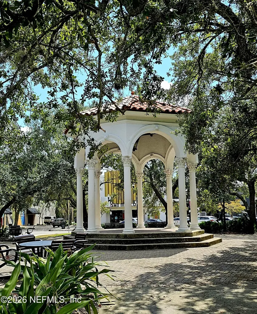1912 Prudential Drive Jacksonville FL 32207