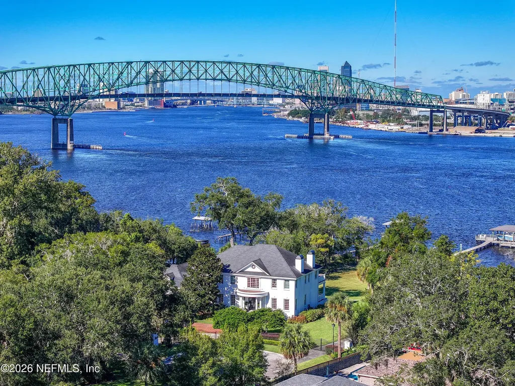 4626 River Point Road W Jacksonville FL 32207