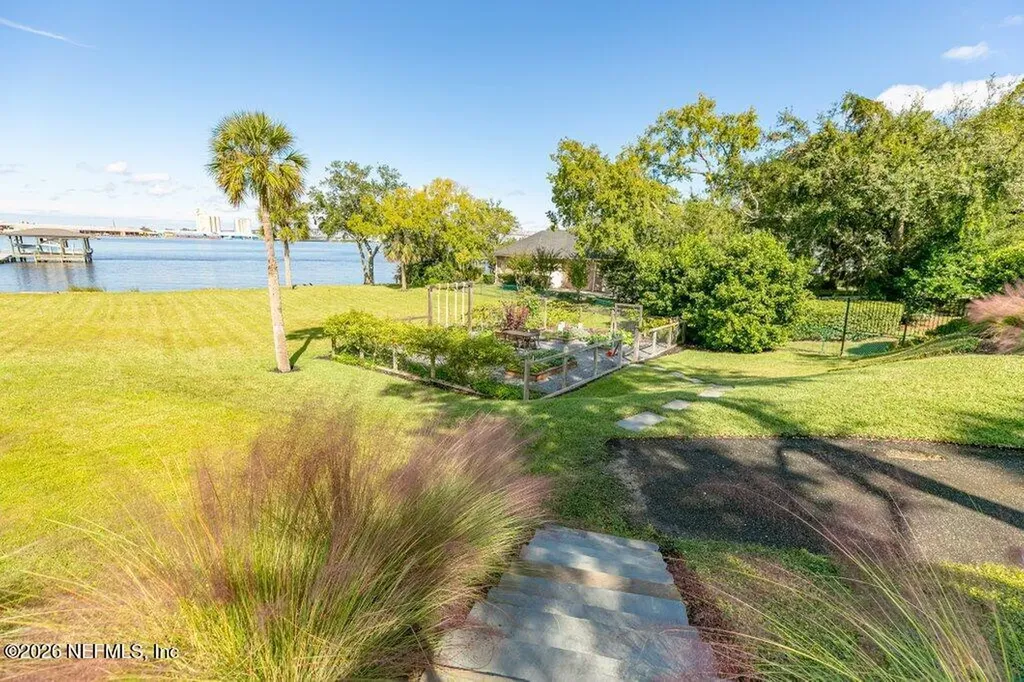 4626 River Point Road W Jacksonville FL 32207