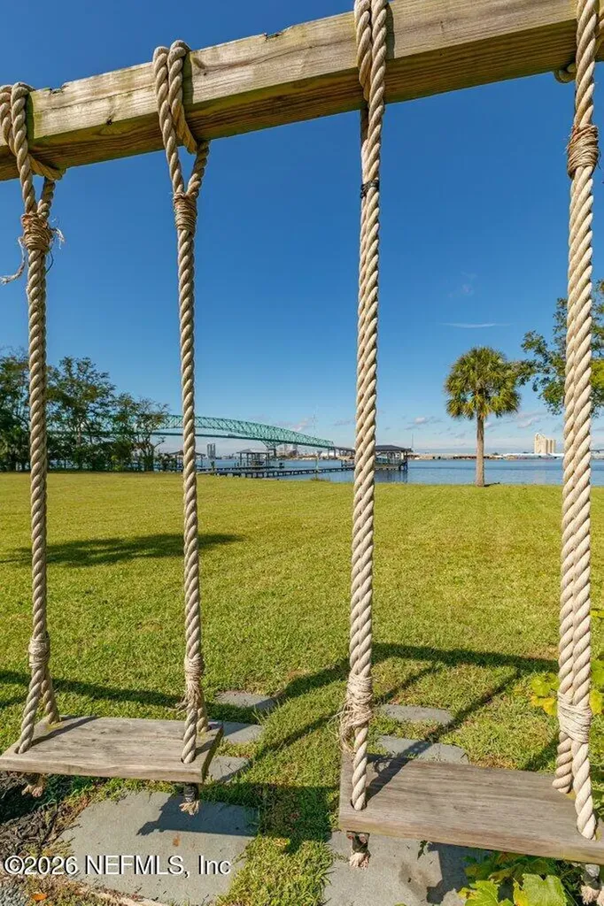 4626 River Point Road W Jacksonville FL 32207