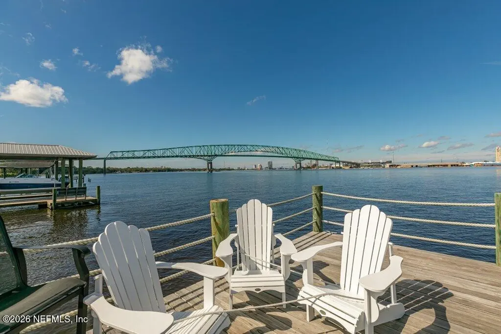 4626 River Point Road W Jacksonville FL 32207