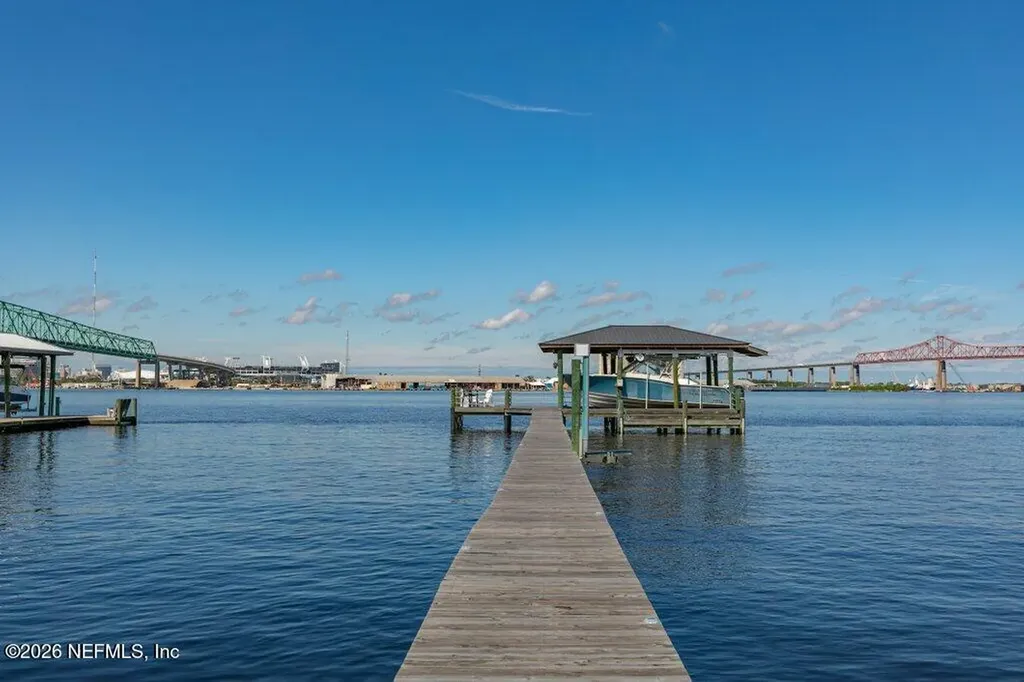 4626 River Point Road W Jacksonville FL 32207