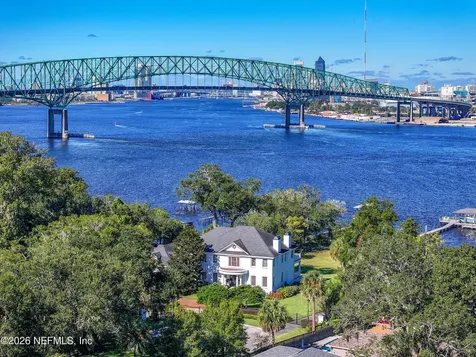 4626 River Point Road W Jacksonville FL 32207