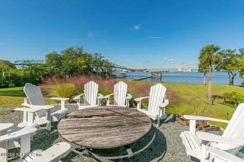 4626 River Point Road W Jacksonville FL 32207