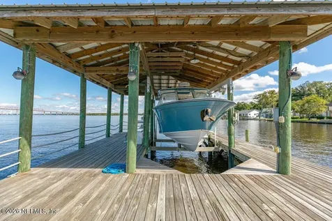 4626 River Point Road W Jacksonville FL 32207