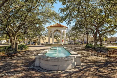4626 River Point Road W Jacksonville FL 32207