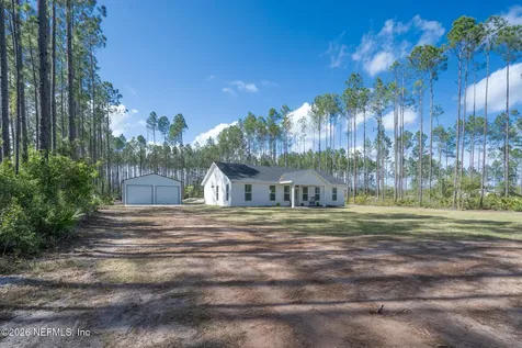 241656 Cr121 Hilliard FL 32046