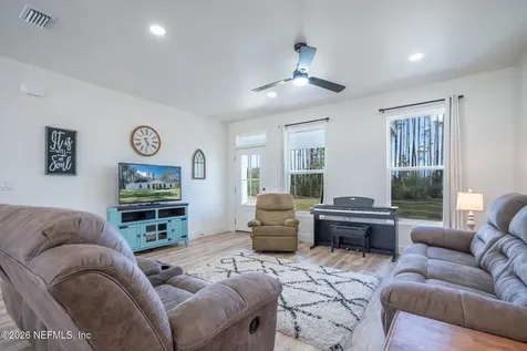 241656 Cr121 Hilliard FL 32046