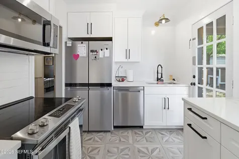 4224 Redwood Avenue Jacksonville FL 32207