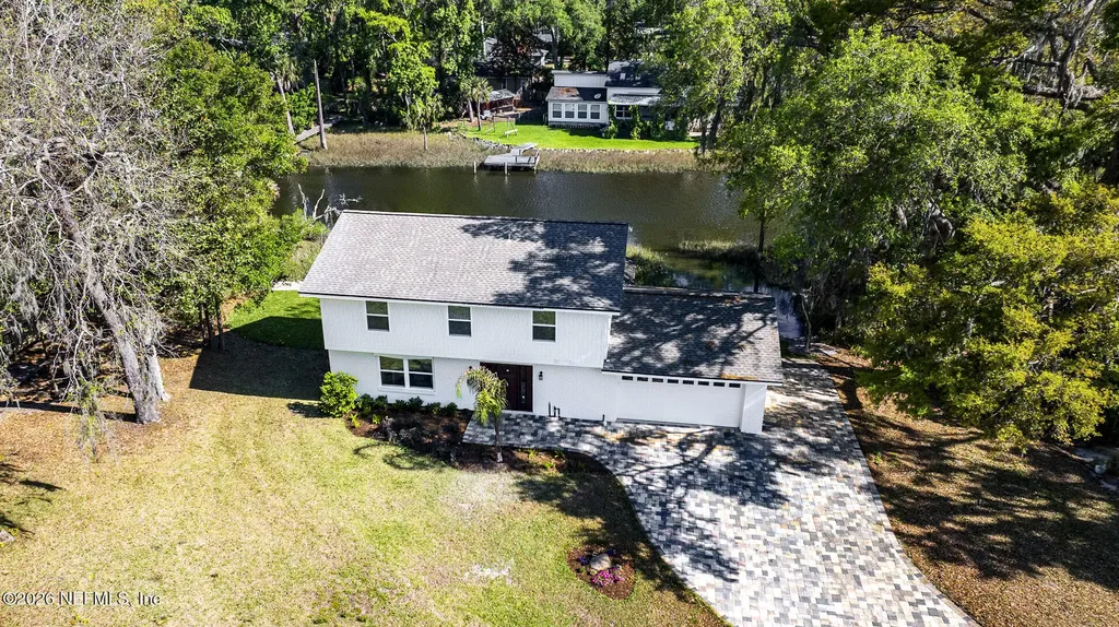1811 Twelve Oaks Lane N Neptune Beach FL 32266