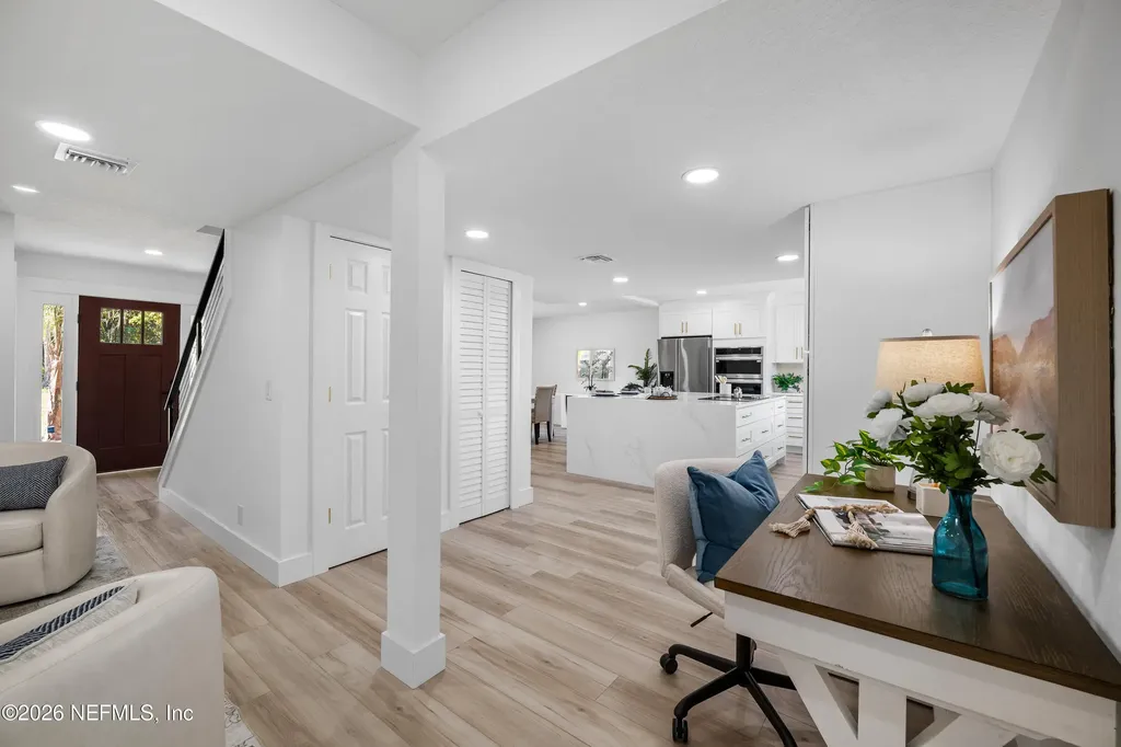 1811 Twelve Oaks Lane N Neptune Beach FL 32266