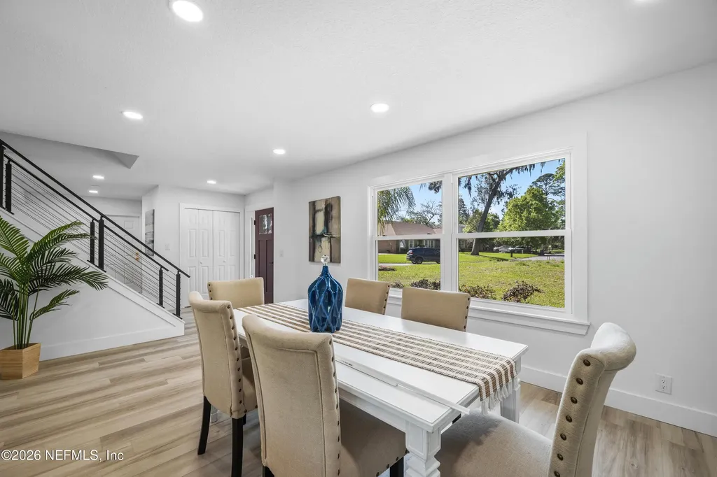 1811 Twelve Oaks Lane N Neptune Beach FL 32266