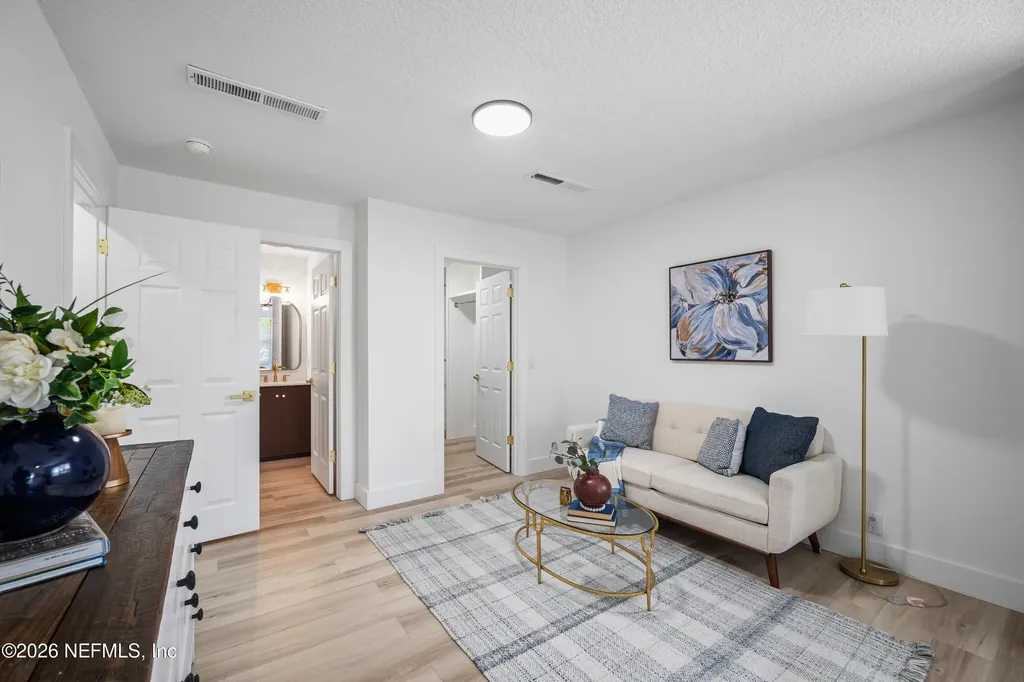 1811 Twelve Oaks Lane N Neptune Beach FL 32266