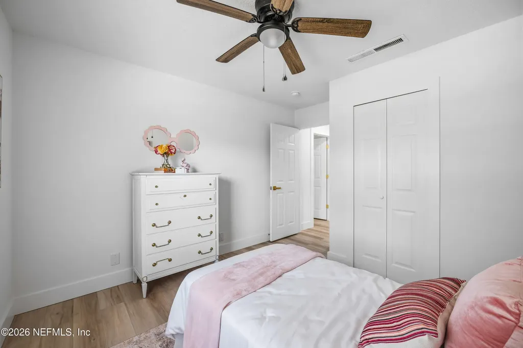 1811 Twelve Oaks Lane N Neptune Beach FL 32266