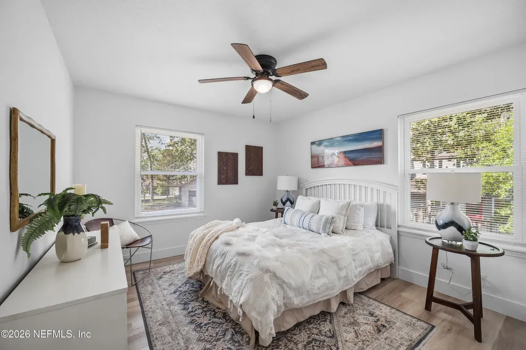 1811 Twelve Oaks Lane N Neptune Beach FL 32266
