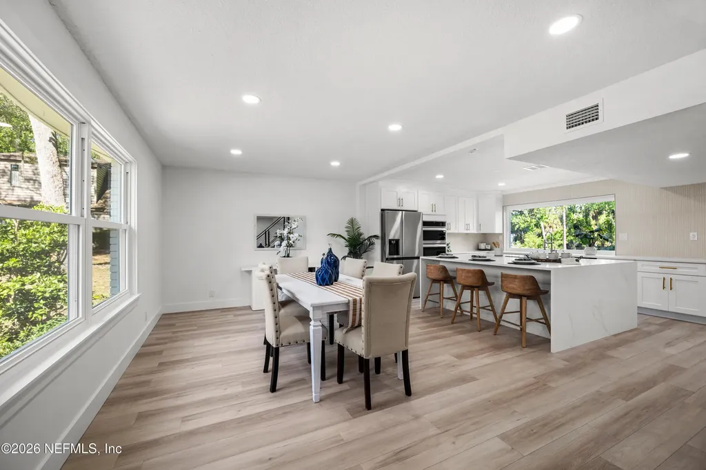 1811 Twelve Oaks Lane N Neptune Beach FL 32266