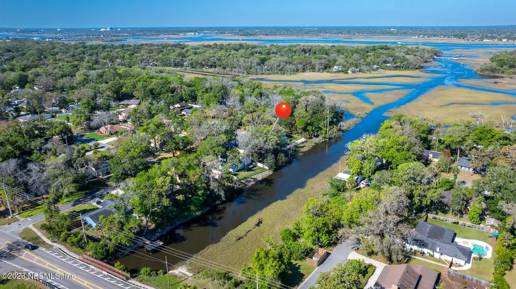 1811 Twelve Oaks Lane N Neptune Beach FL 32266