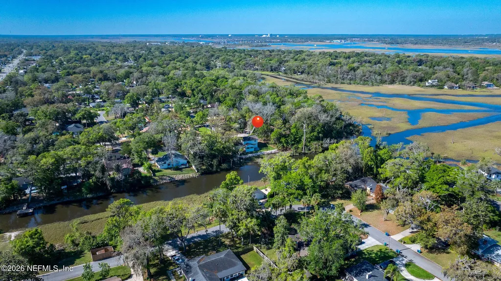 1811 Twelve Oaks Lane N Neptune Beach FL 32266