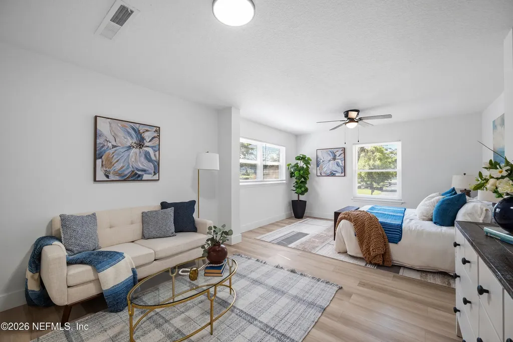 1811 Twelve Oaks Lane N Neptune Beach FL 32266