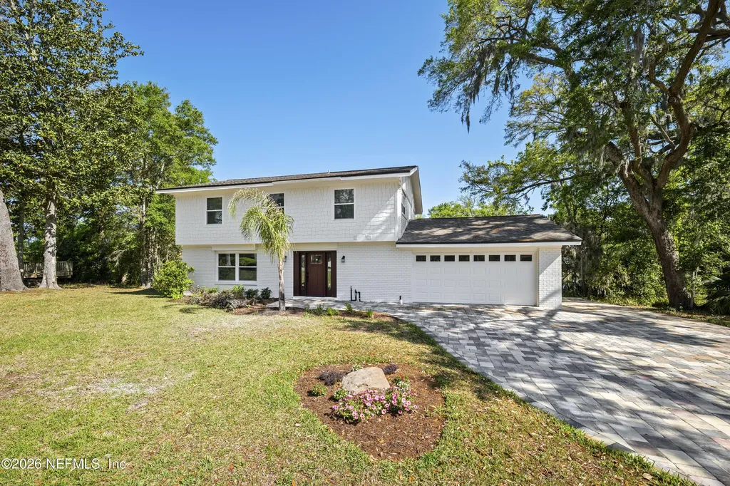 1811 Twelve Oaks Lane N Neptune Beach FL 32266