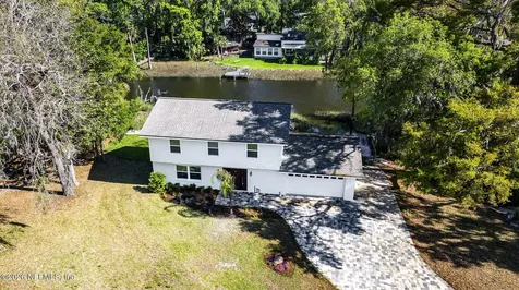 1811 Twelve Oaks Lane N Neptune Beach FL 32266