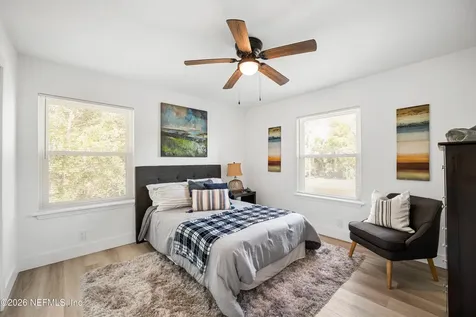 1811 Twelve Oaks Lane N Neptune Beach FL 32266