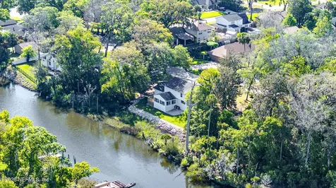 1811 Twelve Oaks Lane N Neptune Beach FL 32266