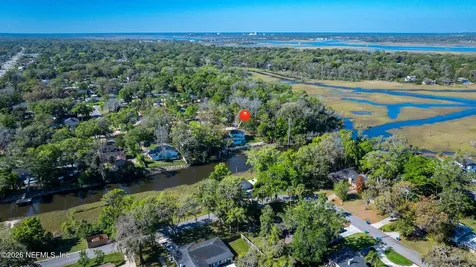 1811 Twelve Oaks Lane N Neptune Beach FL 32266