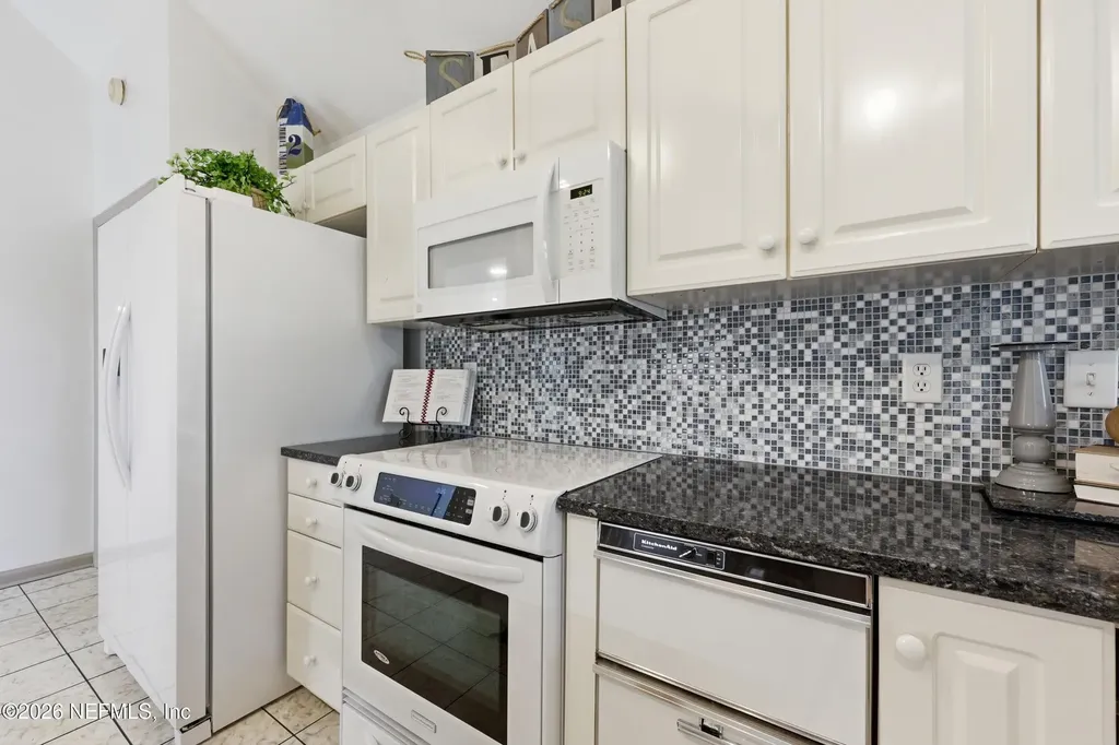 2144 Lakeside Drive E Fernandina Beach FL 32034