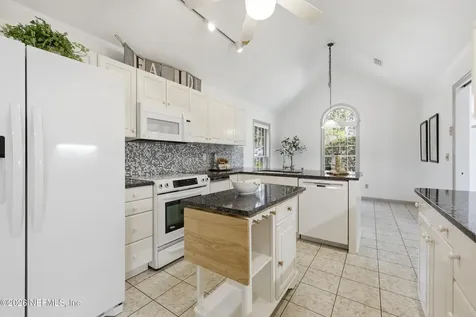 2144 Lakeside Drive E Fernandina Beach FL 32034