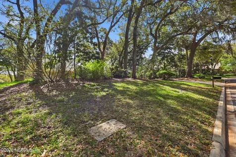 2144 Lakeside Drive E Fernandina Beach FL 32034