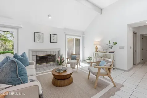 2144 Lakeside Drive E Fernandina Beach FL 32034