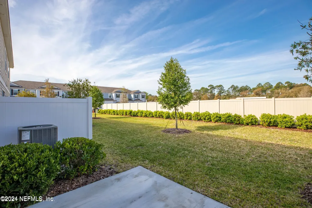 13112 Annie’s Walk Drive Jacksonville FL 32218