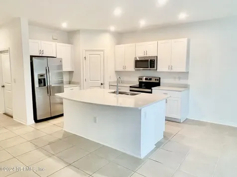 13112 Annie’s Walk Drive Jacksonville FL 32218