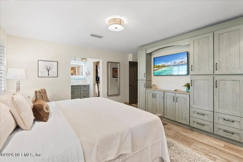8825 Quail Roost Court Jacksonville FL 32220
