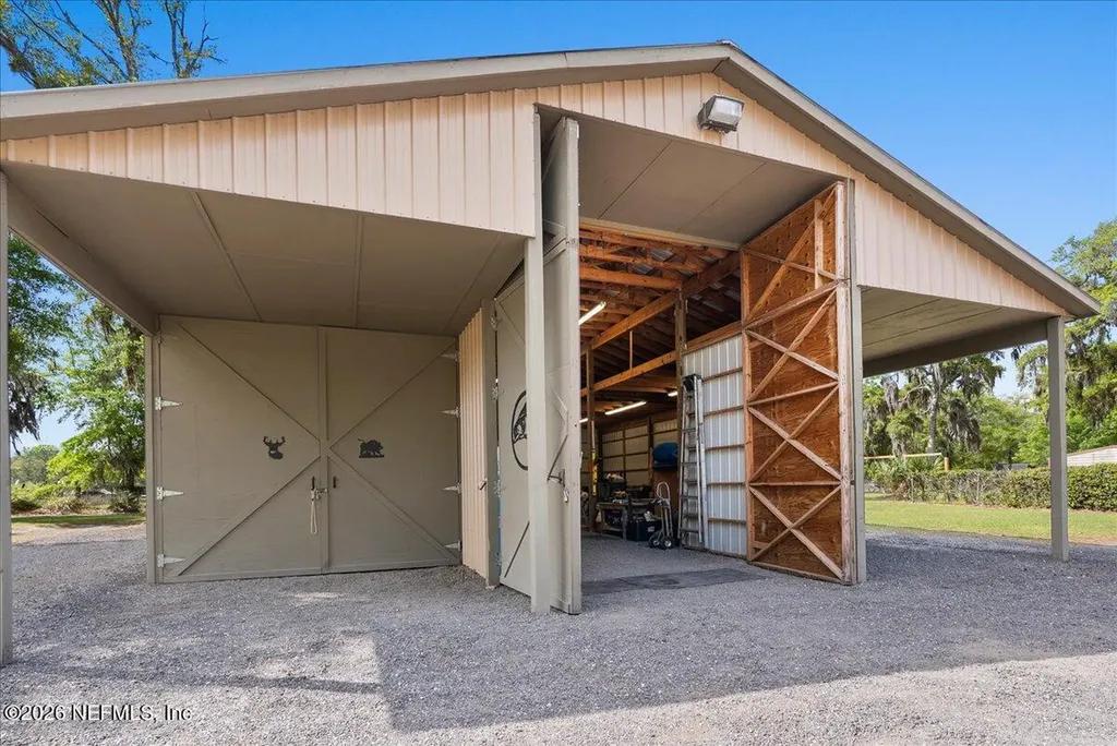8825 Quail Roost Court Jacksonville FL 32220