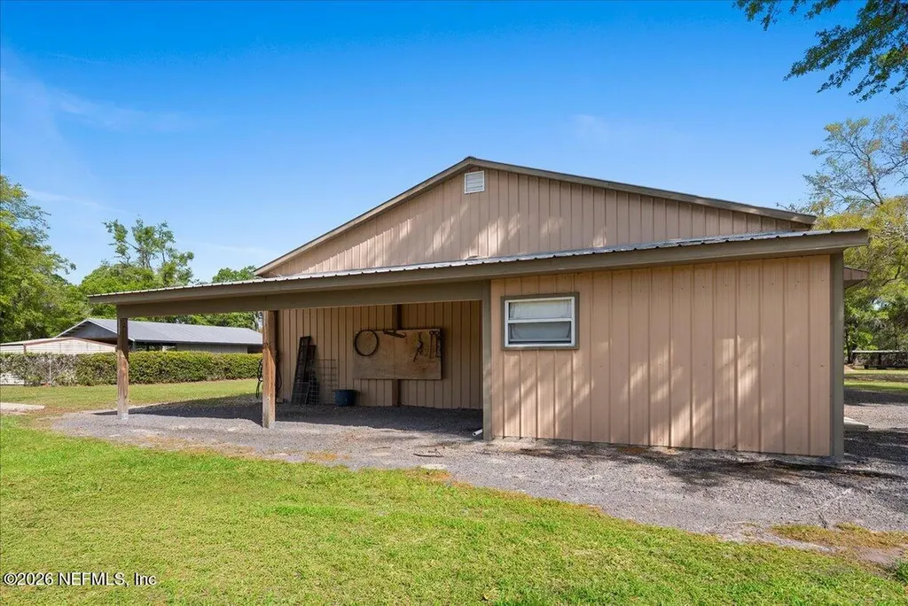 8825 Quail Roost Court Jacksonville FL 32220