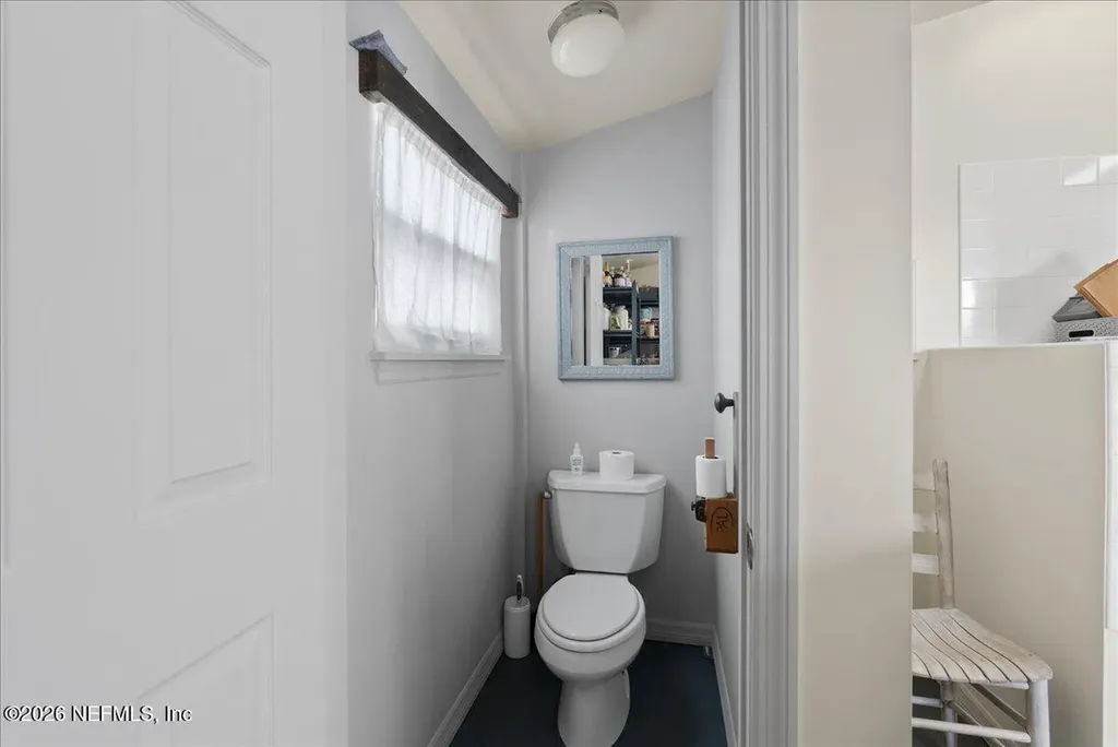 8825 Quail Roost Court Jacksonville FL 32220