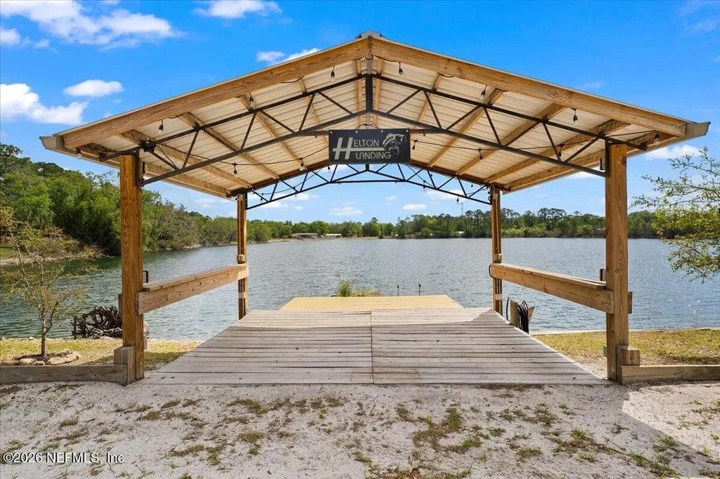 8825 Quail Roost Court Jacksonville FL 32220