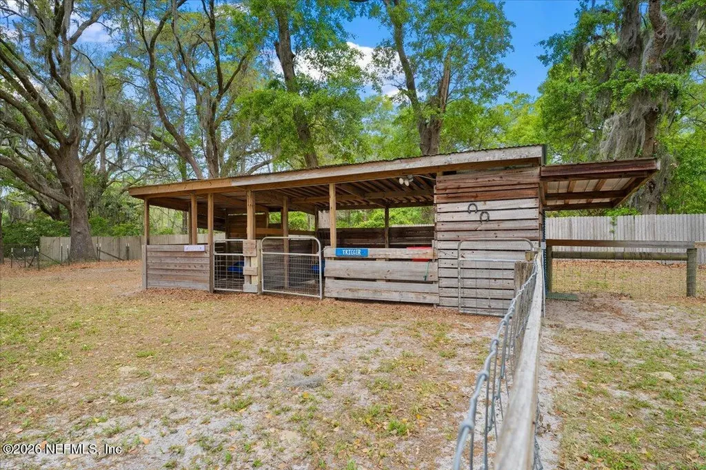 8825 Quail Roost Court Jacksonville FL 32220