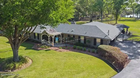 8825 Quail Roost Court Jacksonville FL 32220