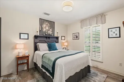 8825 Quail Roost Court Jacksonville FL 32220